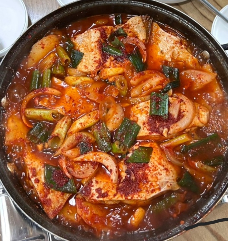 Uljinbokeohaejangguk (울진복어해장국) 2