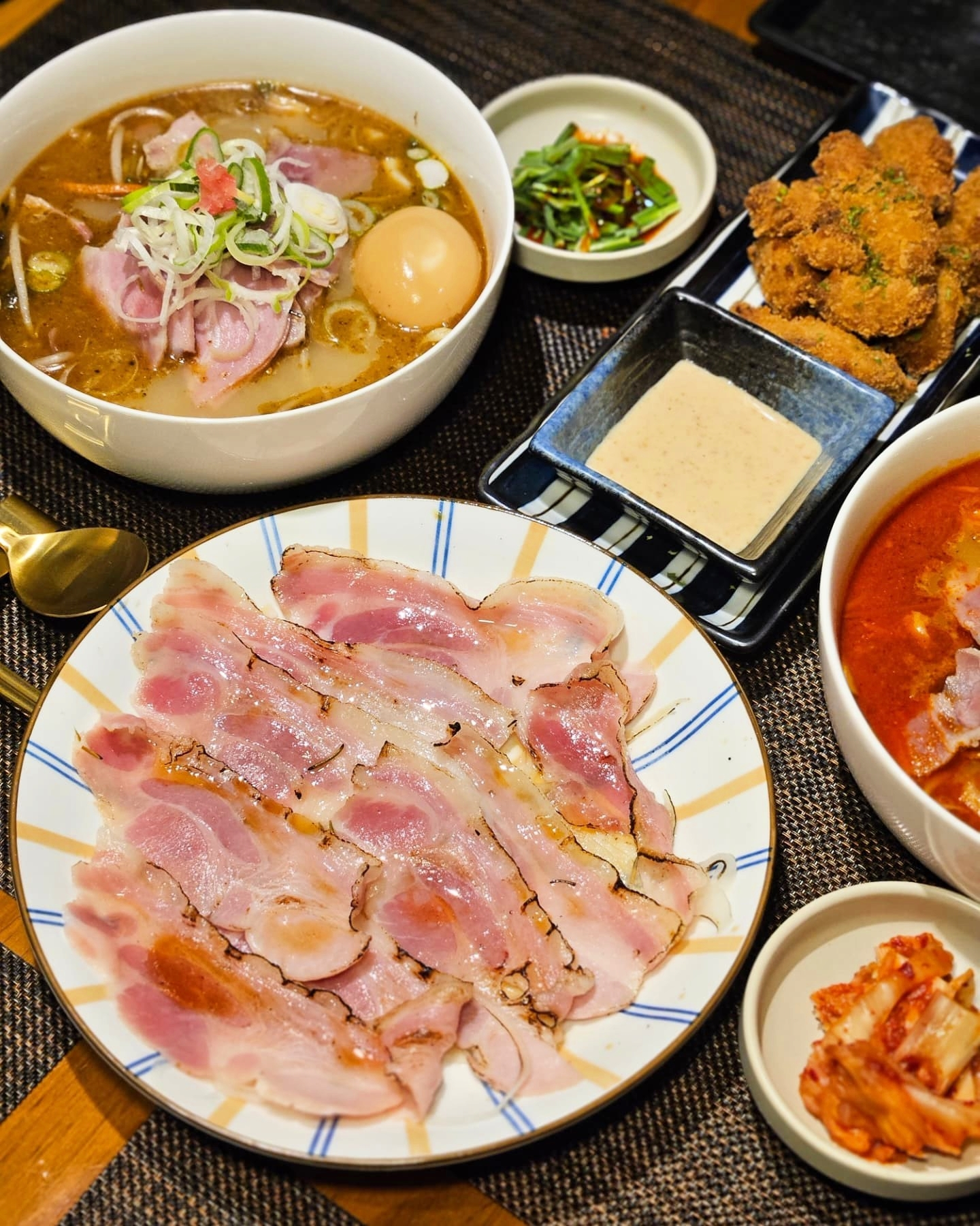 산반들돼지국밥 서면전포카페거리본점 사진 8
