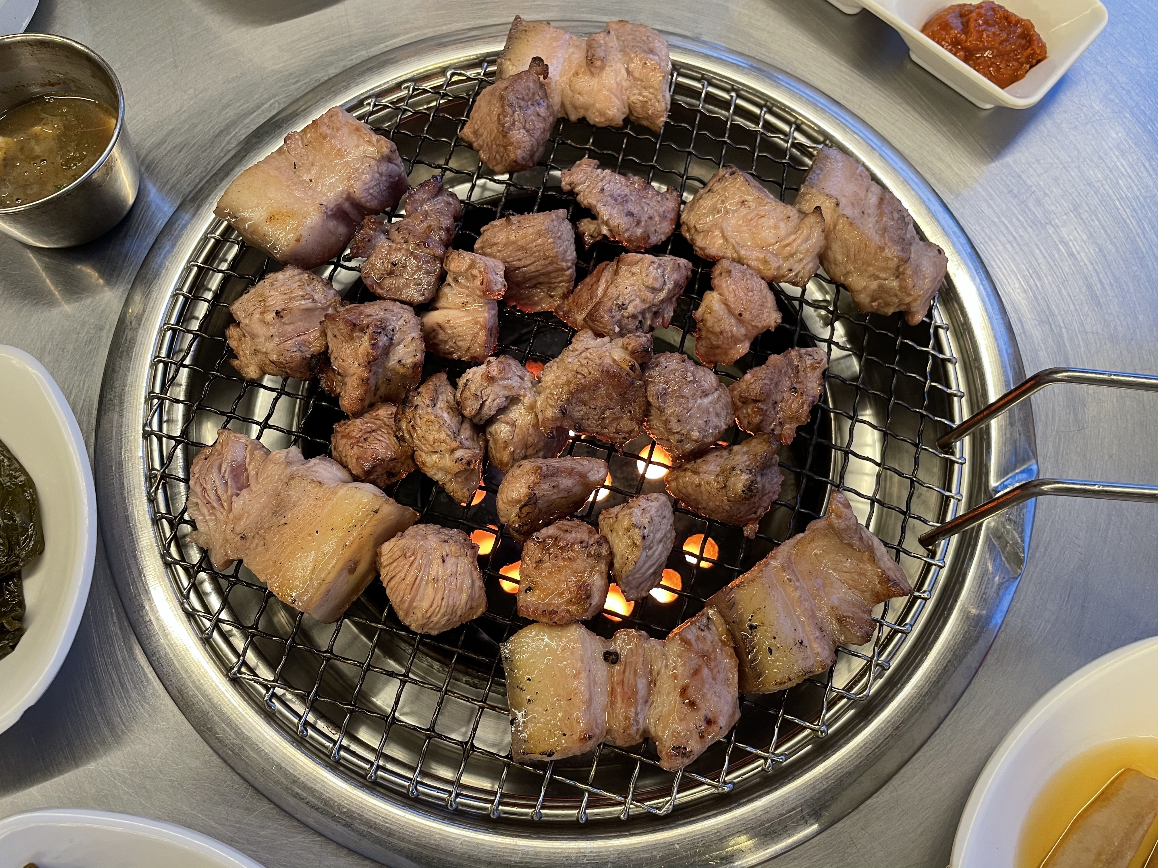 먹자씨흑돼지연탄구이 사진 4