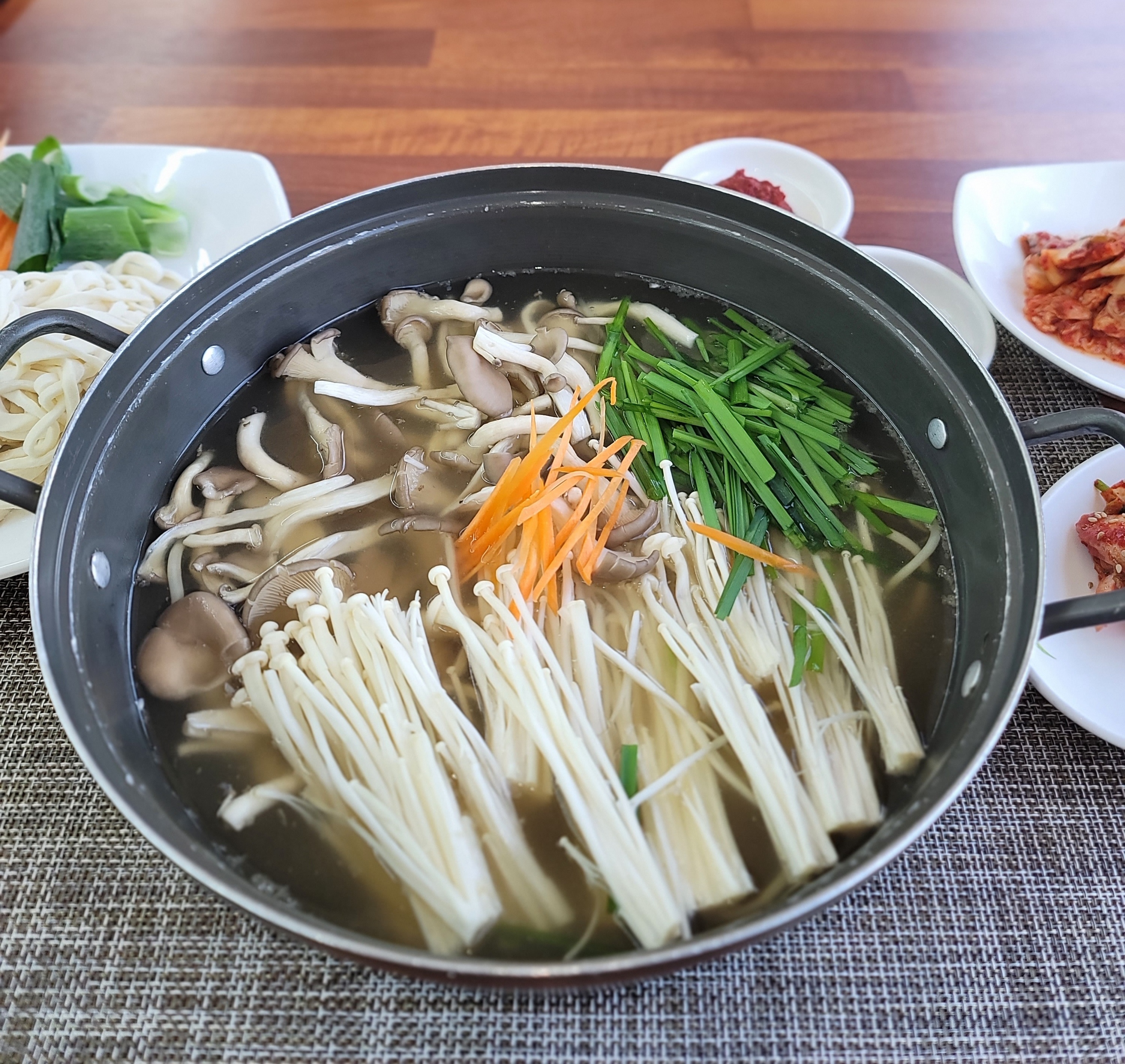 한양손칼국수 1