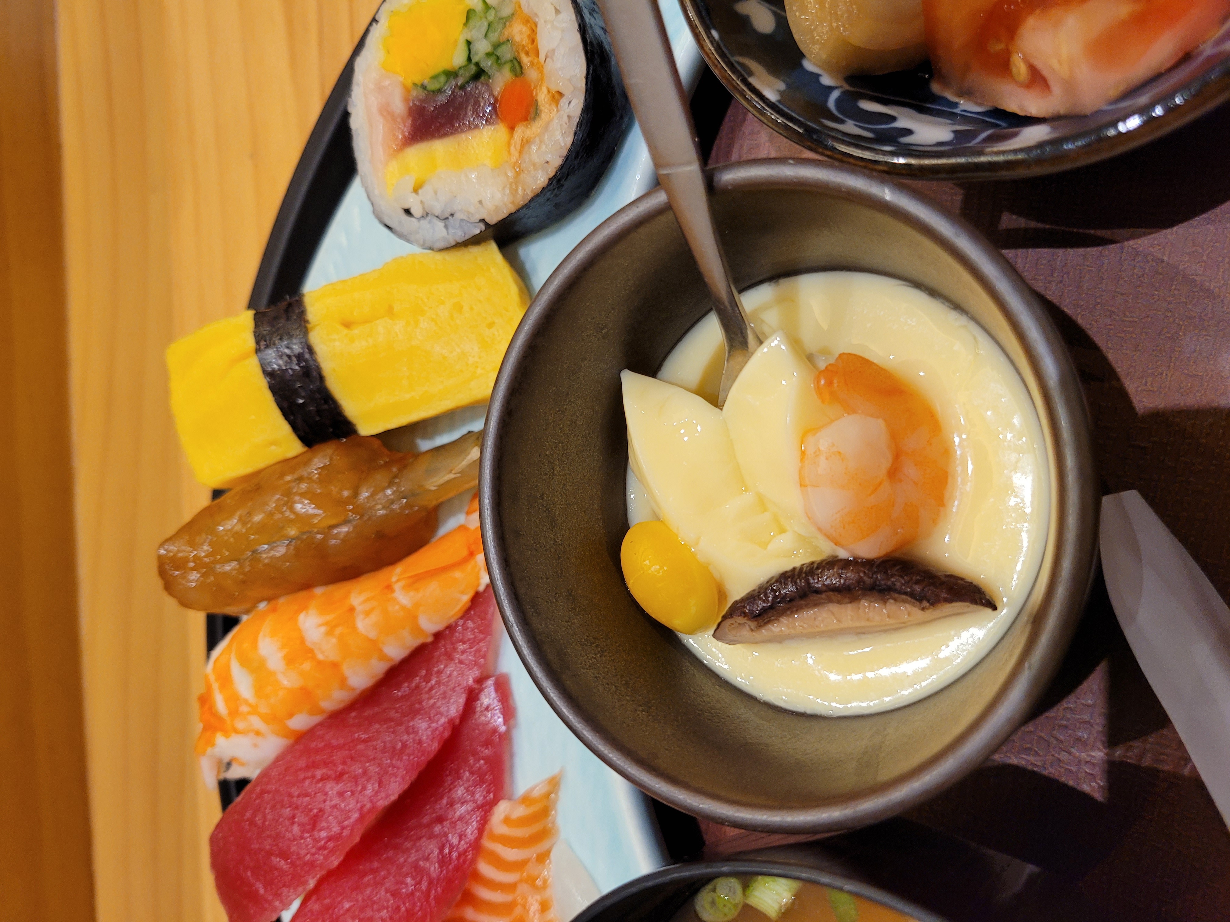 Sangmuchobap gimhaenaedongjeom (상무초밥 김해내동점) 2