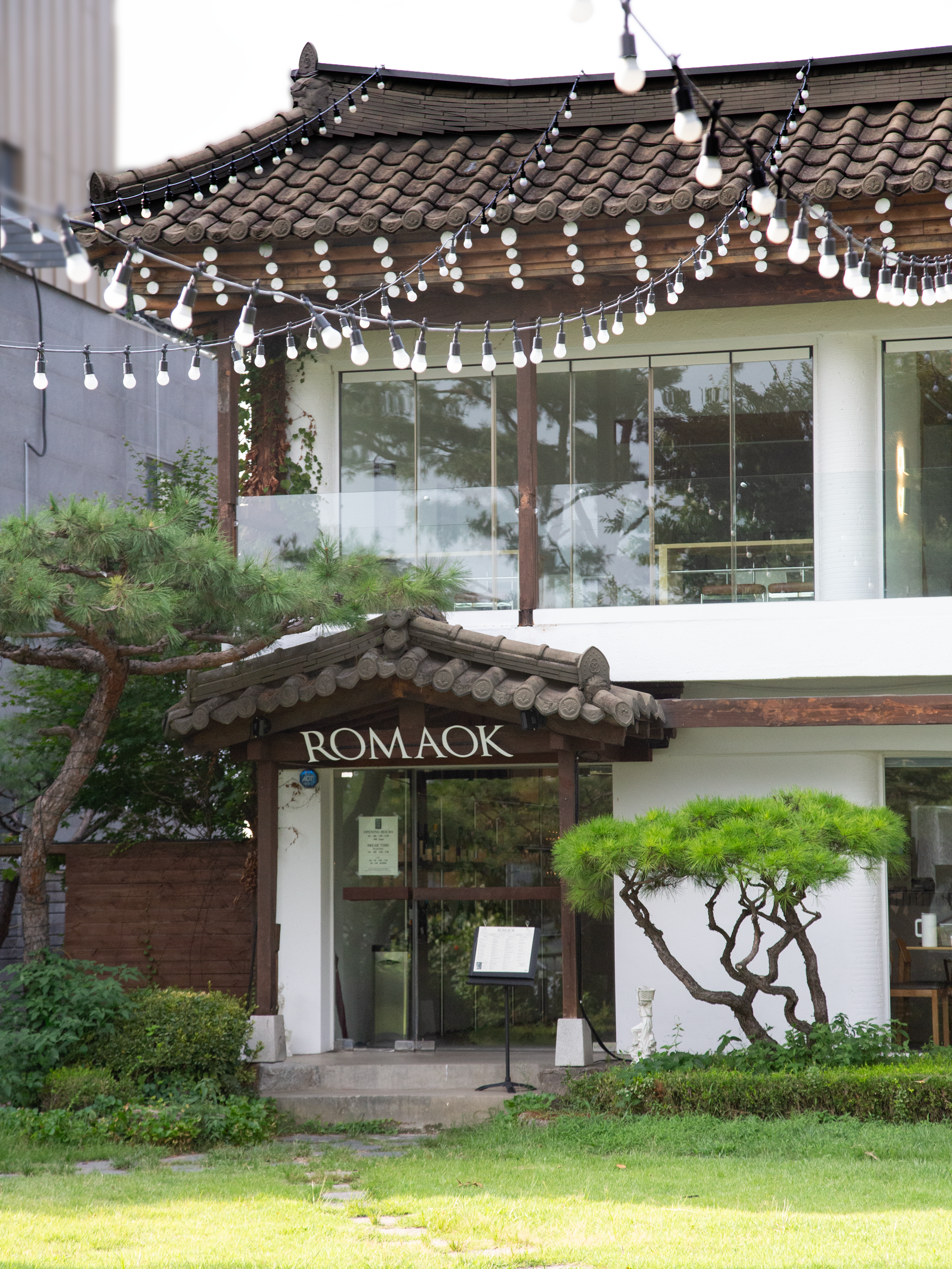 Romaok ribeosaideu (로마옥 리버사이드) 2