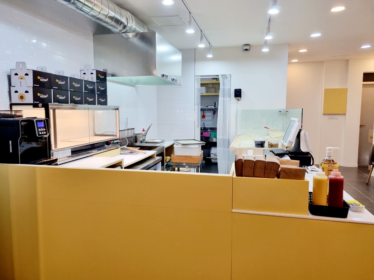 노랑고래찹쌀꽈배기 여수중앙점 사진 6