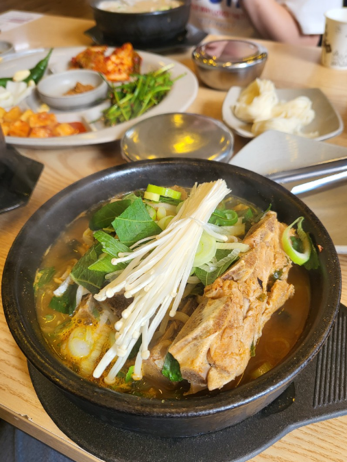 큰집뼈다귀해장국 돼지국밥 사진 7
