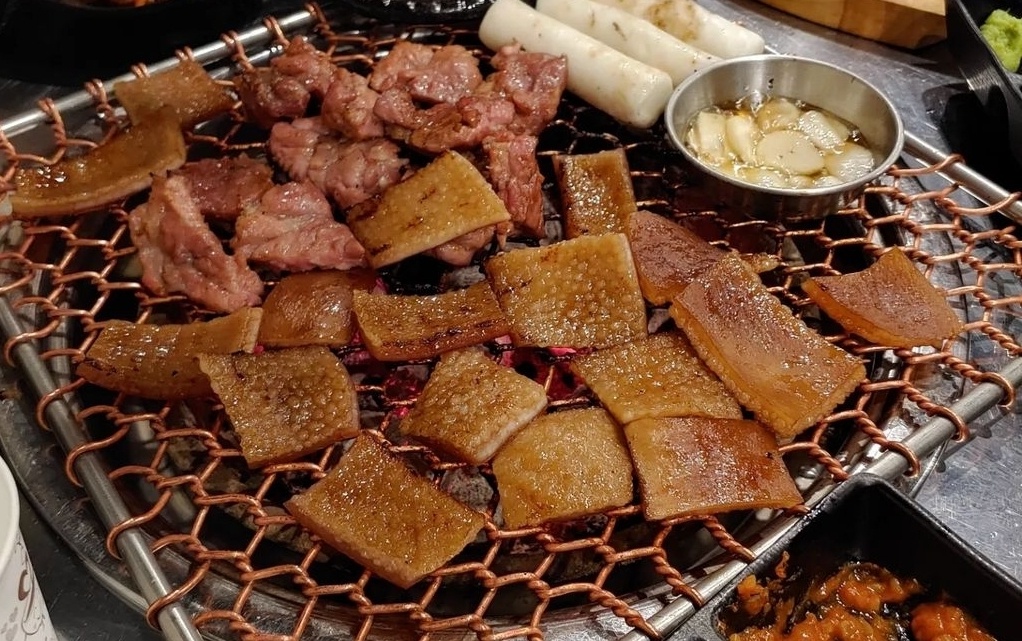 돼지전설 부산직영본점 사진 7