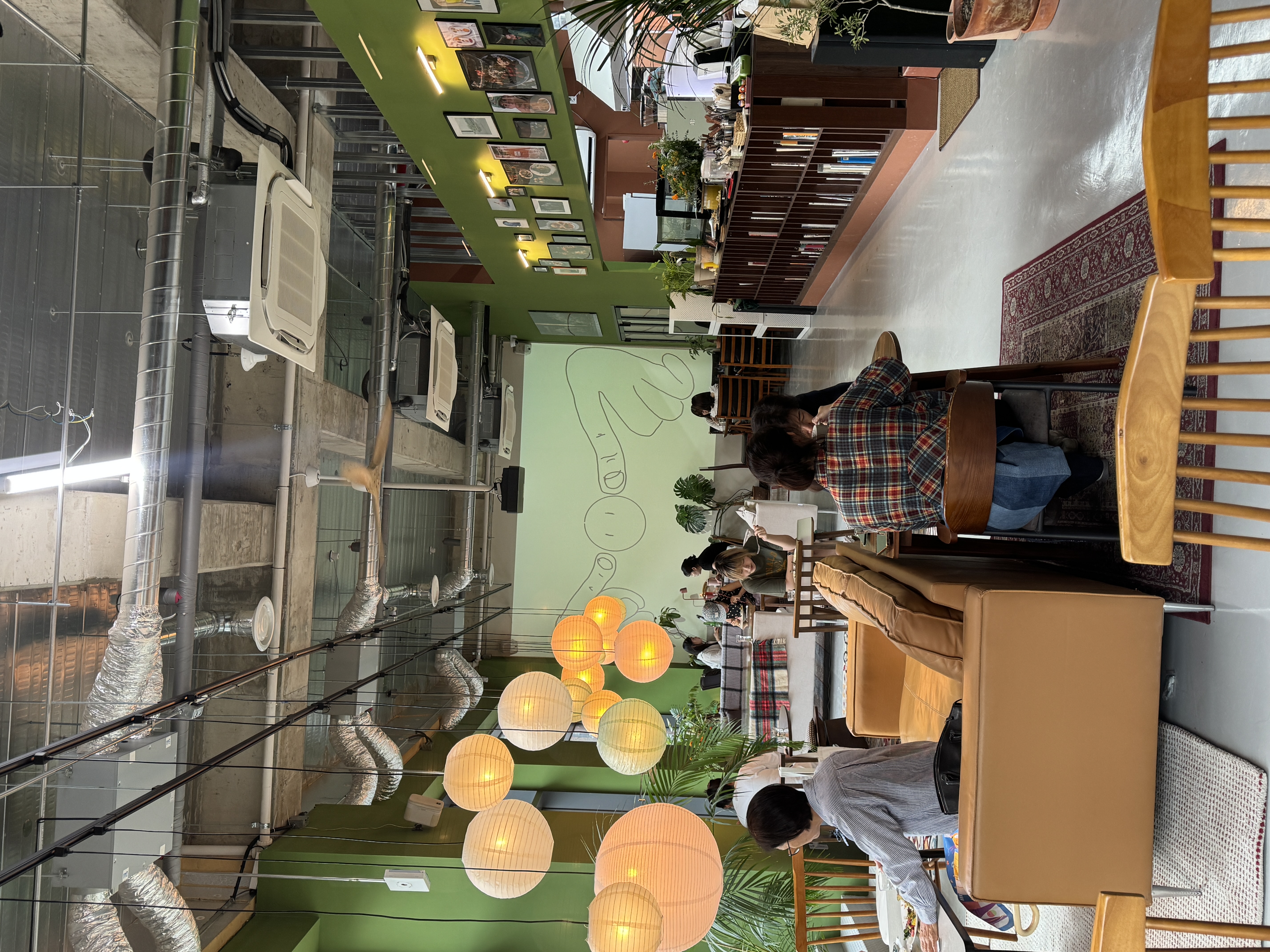 슬런치팩토리 홍대점 사진 5