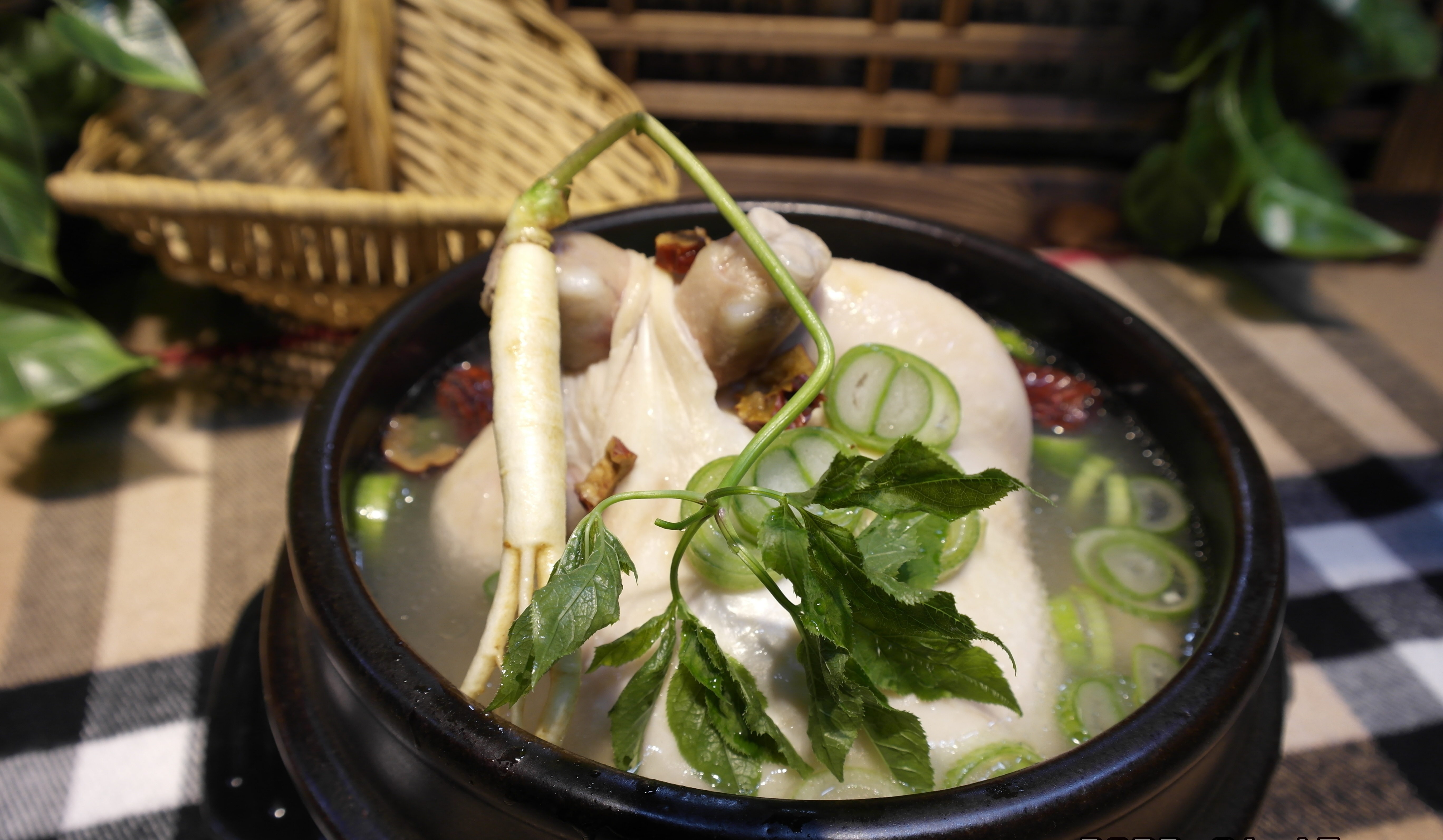 산아래가마솥삼계탕 2