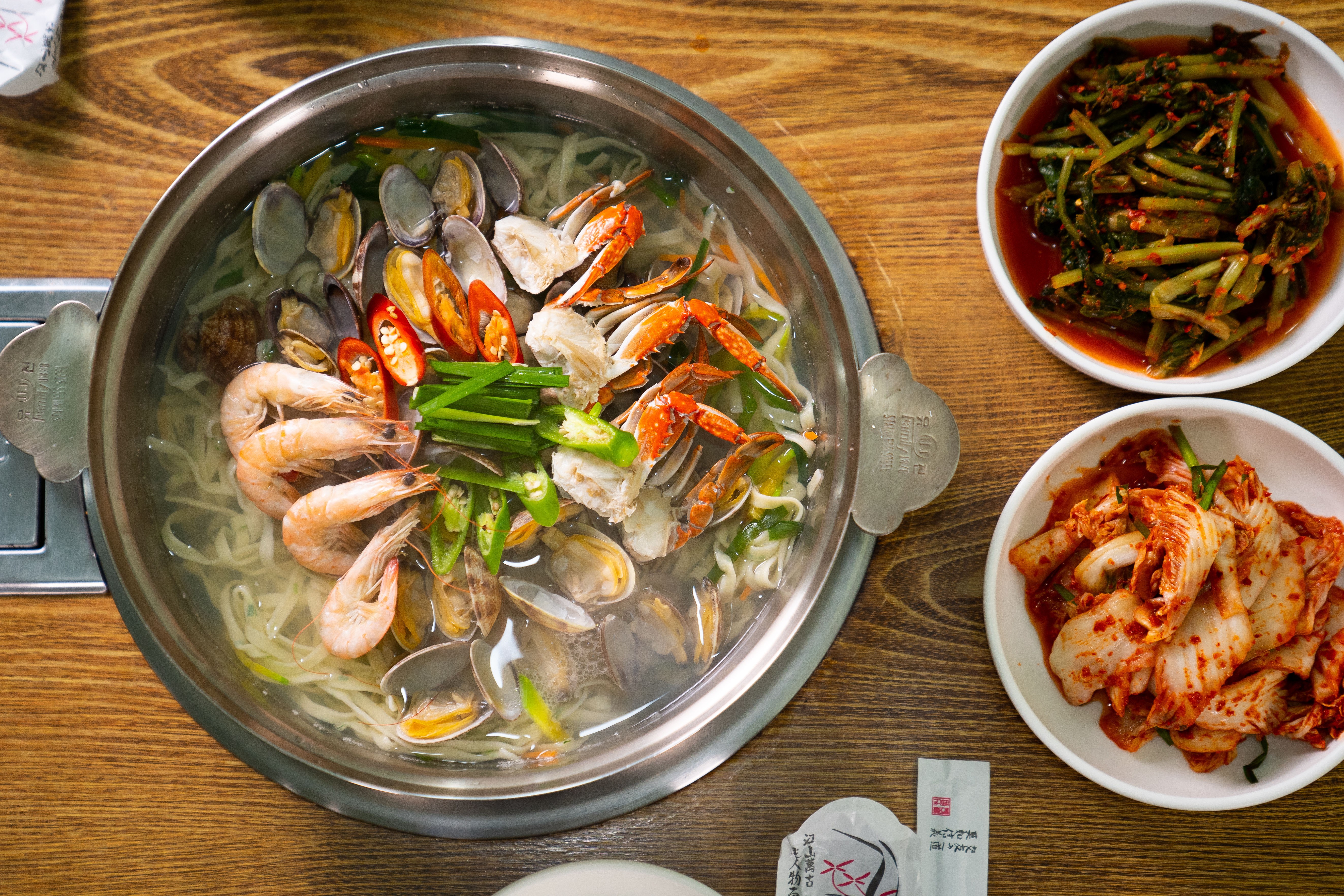 Gimganehaemulkalguksu (김가네해물칼국수) 1