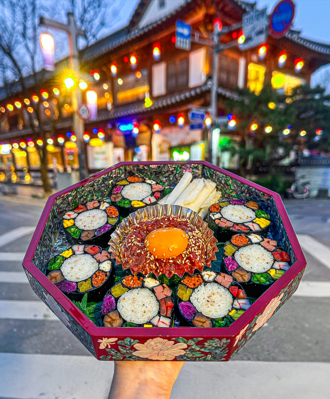 Jeonjuneunjeonju (전주는전주) 1