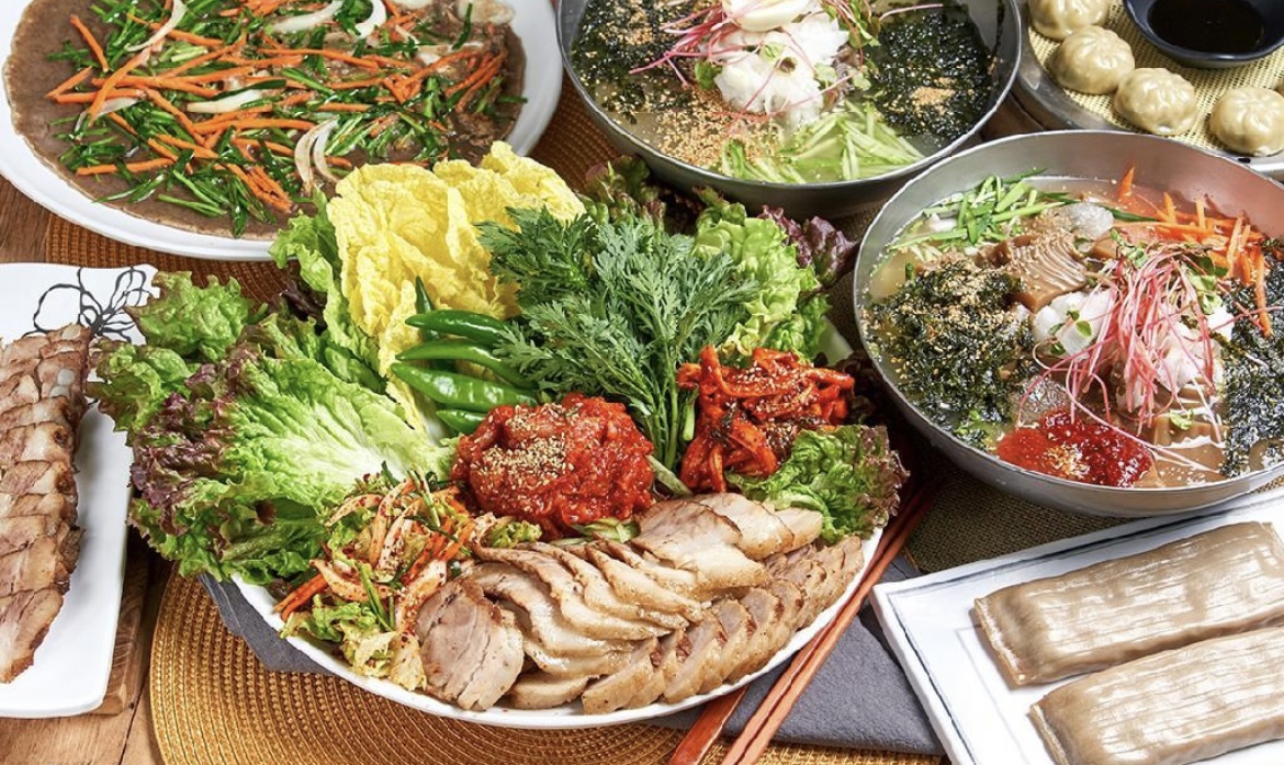 Balamemilmakguksu (발아메밀막국수) 1