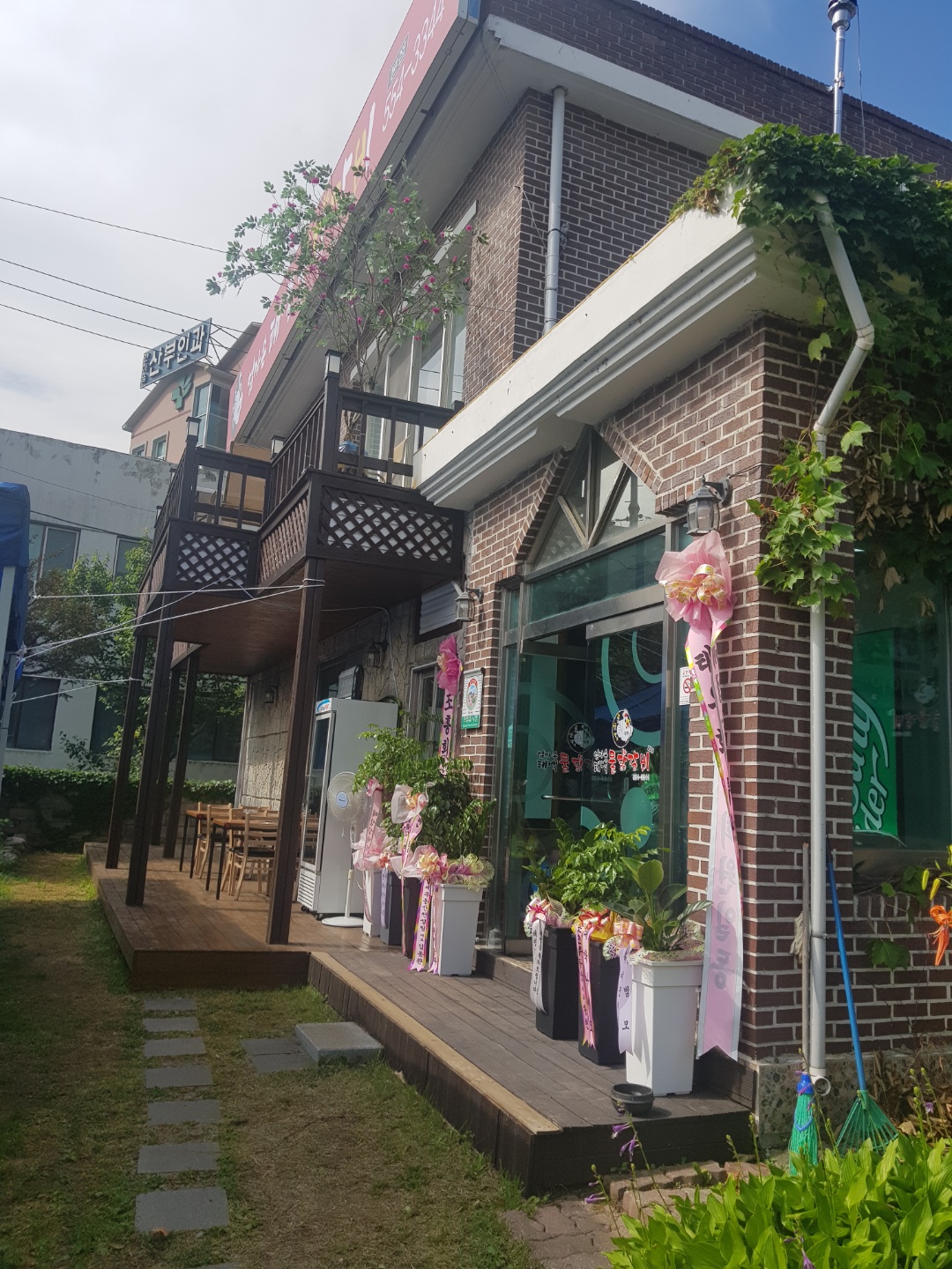 Eommasontaebaengmuldakgalbi (엄마손태백물닭갈비) 3