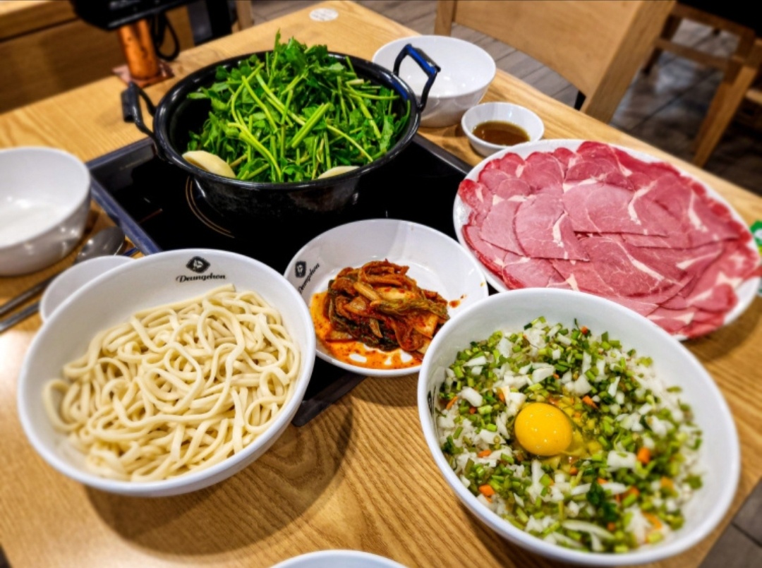 등촌샤브칼국수 여의도점 사진 2