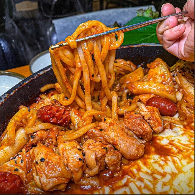 장인닭갈비 경주용황점 대표 사진
