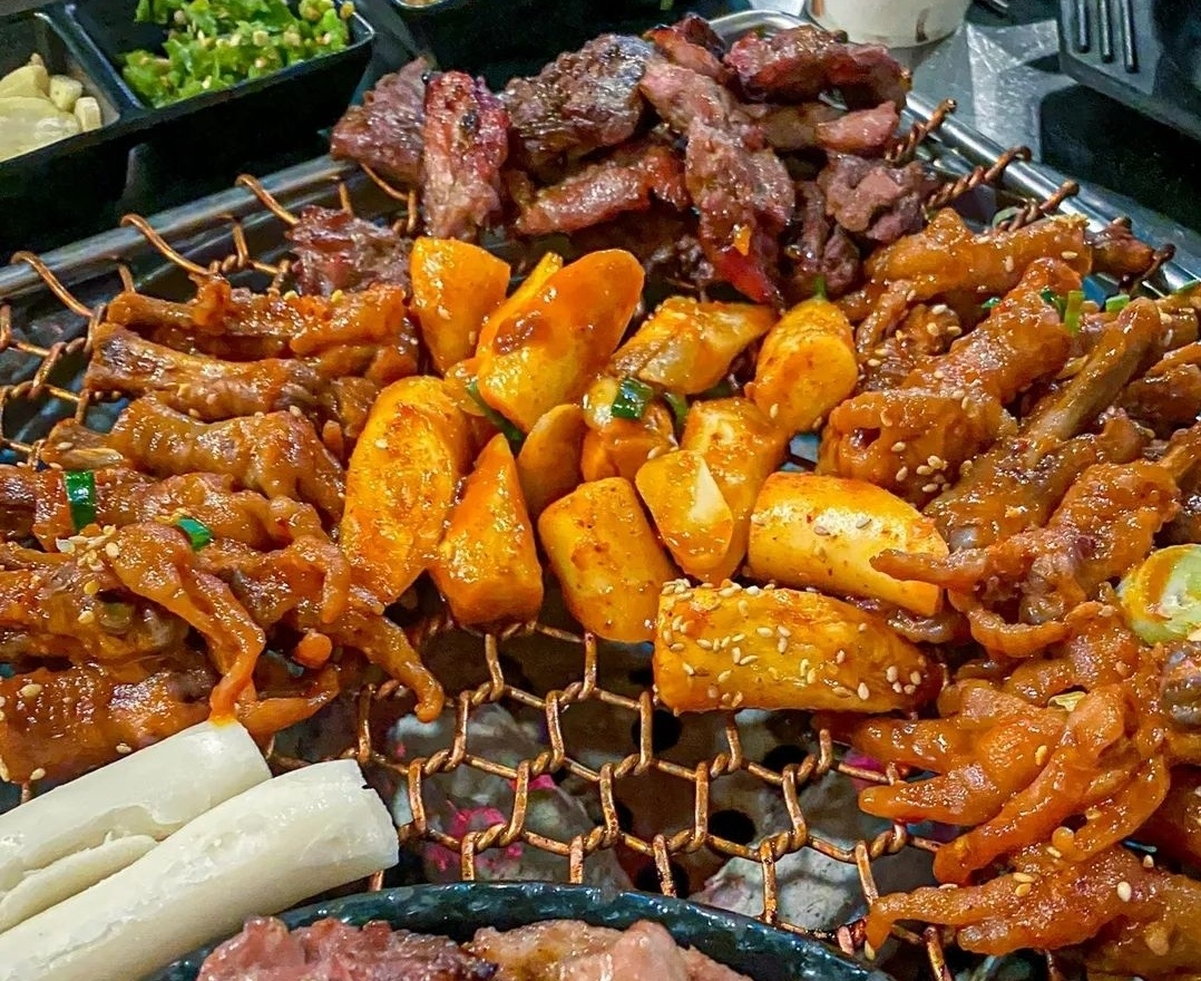 돼지전설 부산직영본점 사진 8