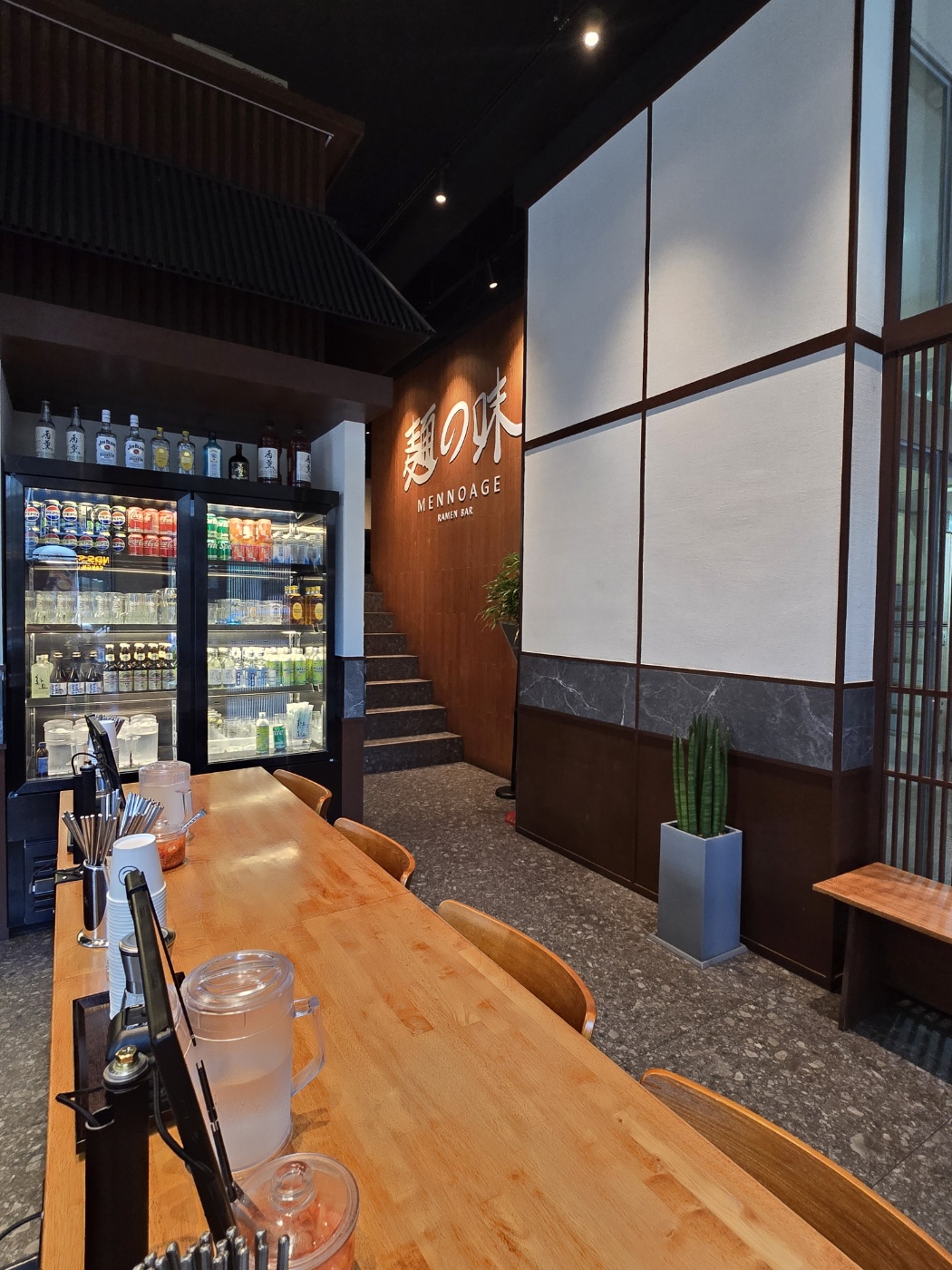 멘노아지 강남역신분당선점 사진 6