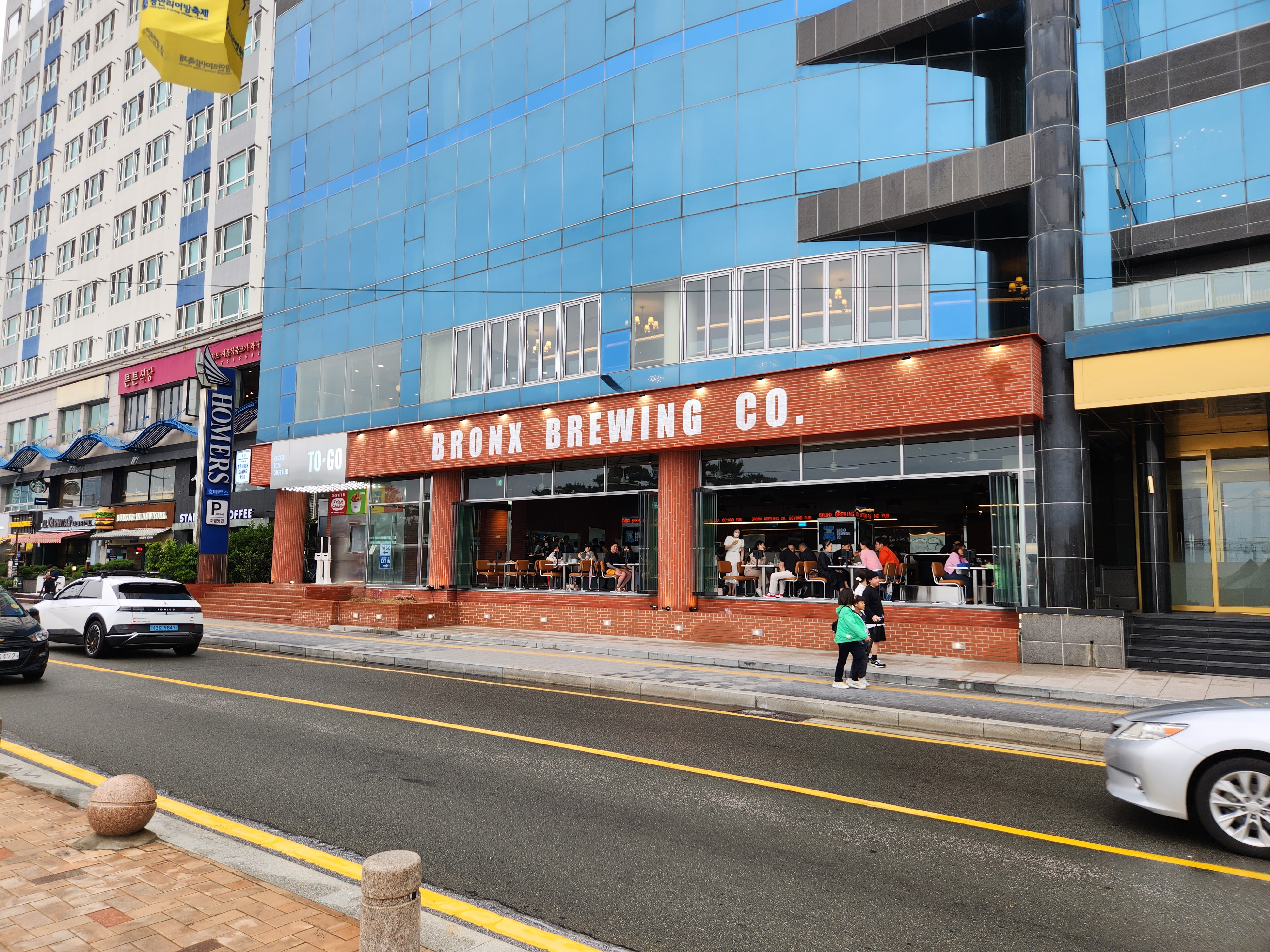 브롱스브루잉컴퍼니 광안리BP점 with굴뚝에걸린베이글 사진 8