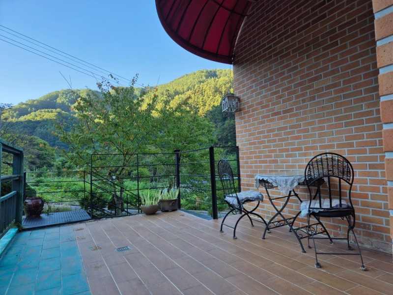 꽃뜨란펜션 이미지