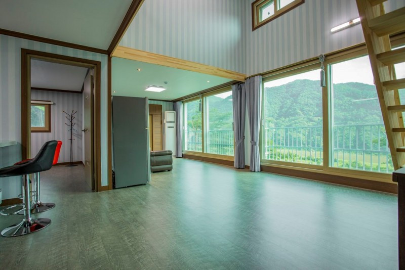 남한강솔밭펜션 이미지