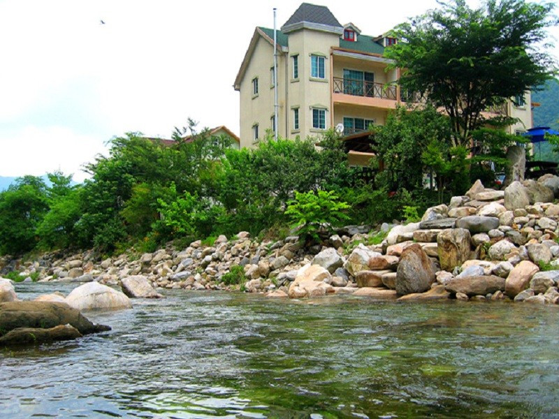 숲속의하루 이미지