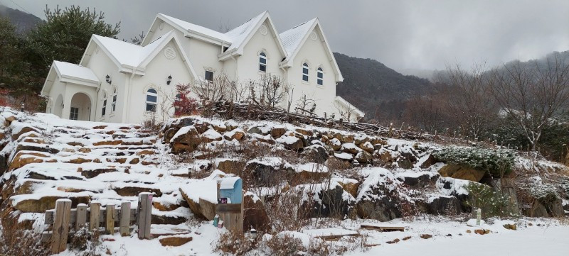 화이트하우스펜션 이미지