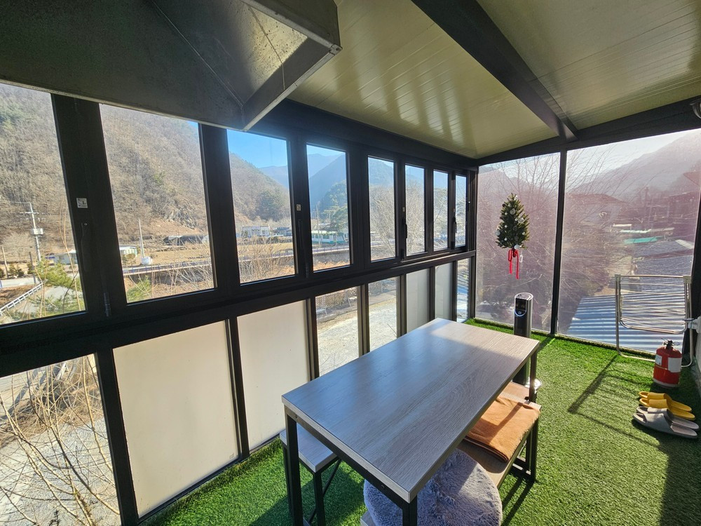 꽃들의물감찾기펜션 이미지