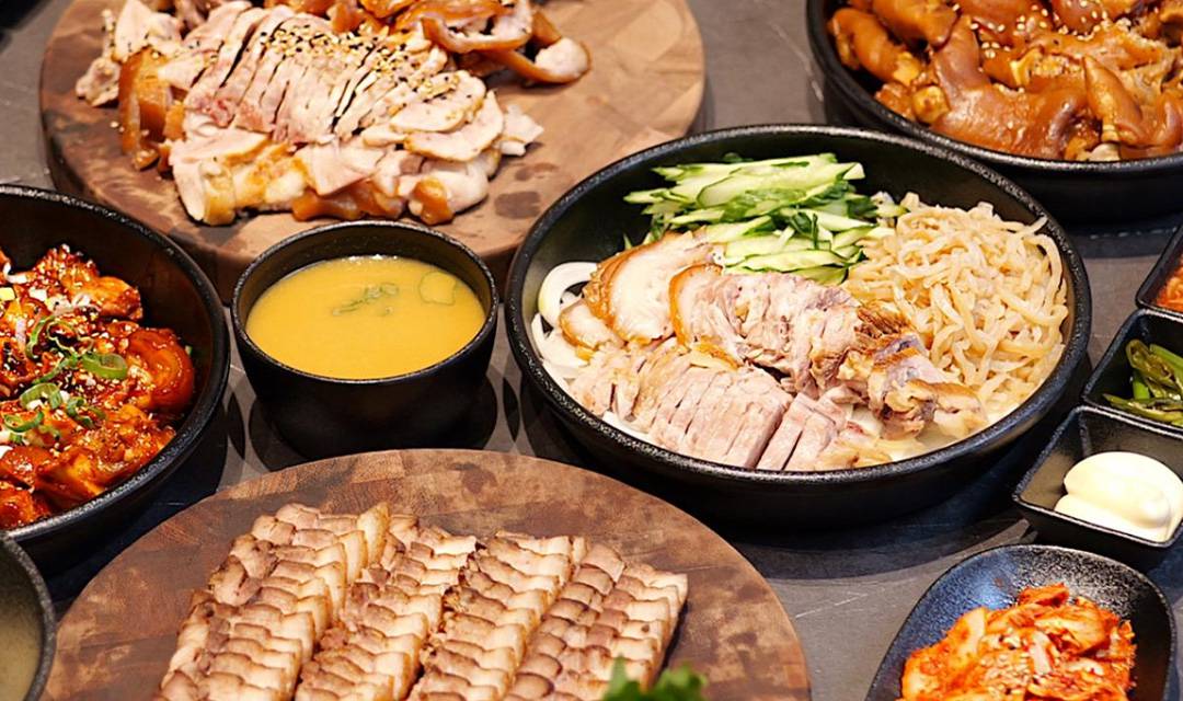 노른자족발보쌈 본점 사진 2