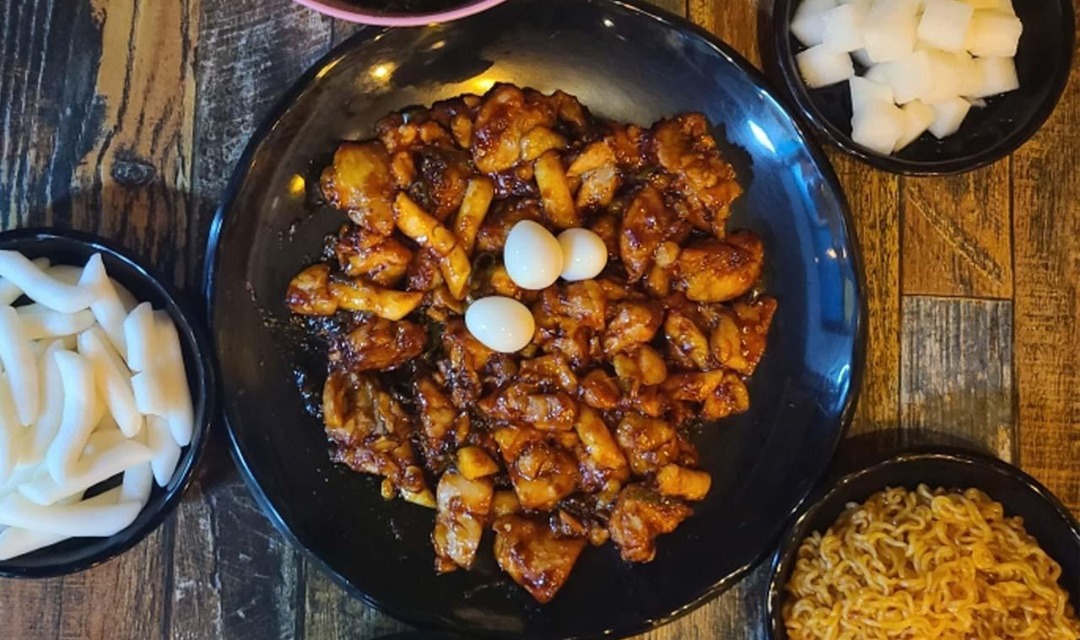 꼬꼬아찌숯불치킨 서현역점 사진 4