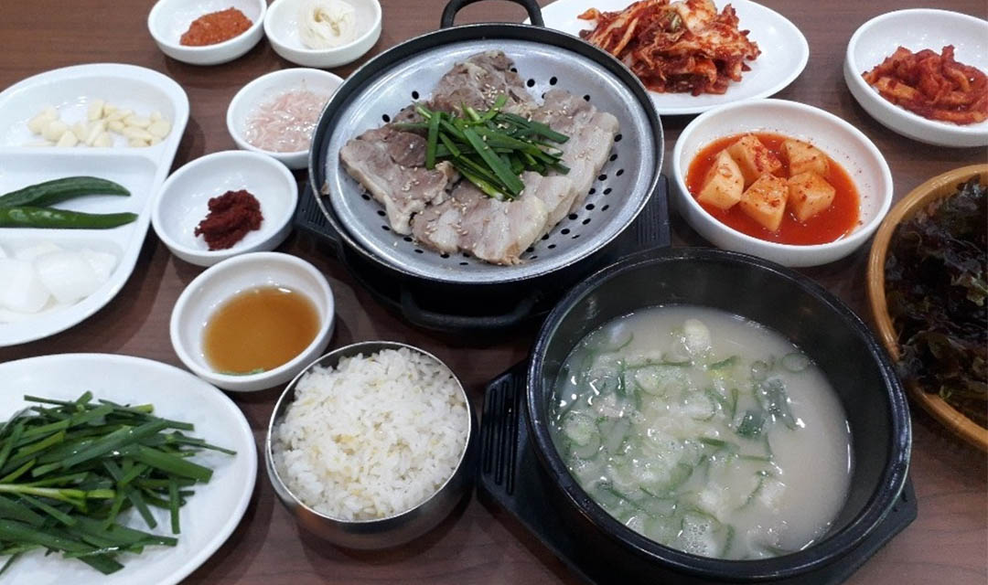 돈방림 돼지국밥반계탕 사진 7